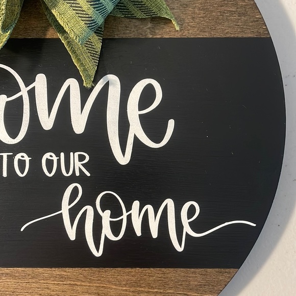 Hand Crafted Welcome Sign Wooden Hanging Sign with Bow and Greenery - Picture 4 of 5